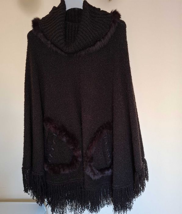 Geaca cu gluga detasabila , calduroasa