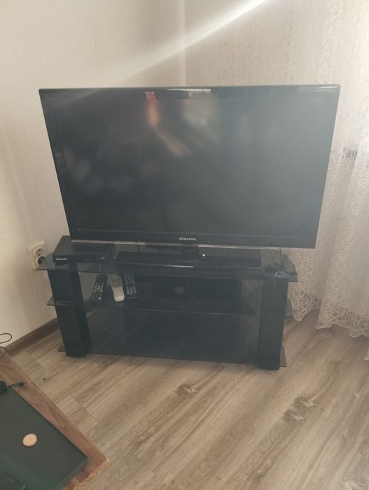 Продам телевизор