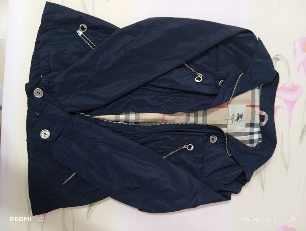 Vand jacheta toamna-primavara Burberry originala Burberry