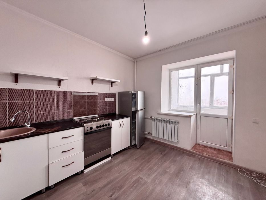 Продам электрическу плиту с духовкой, в рабочем состоянии