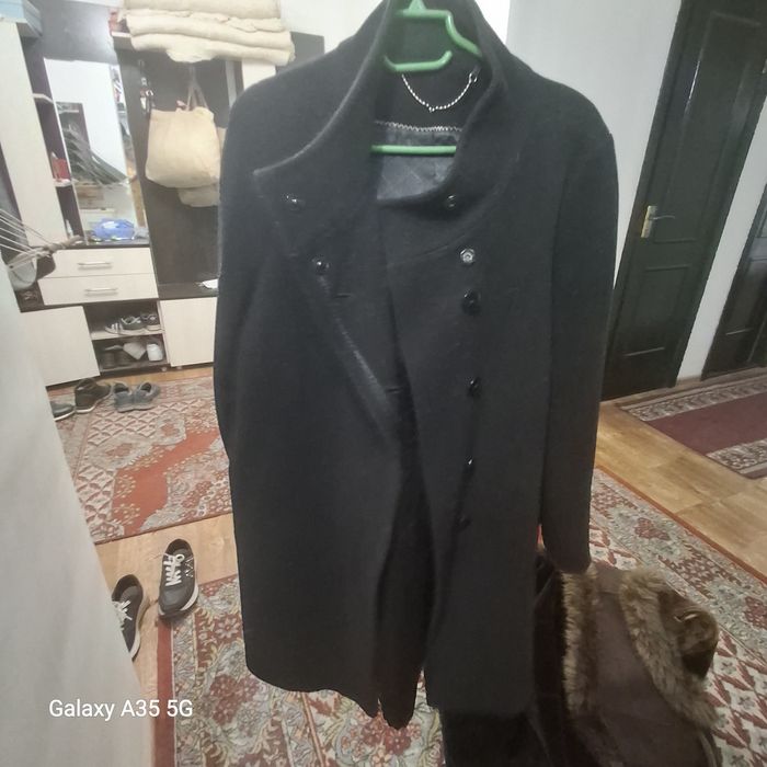 Продам зимнюю одежду.