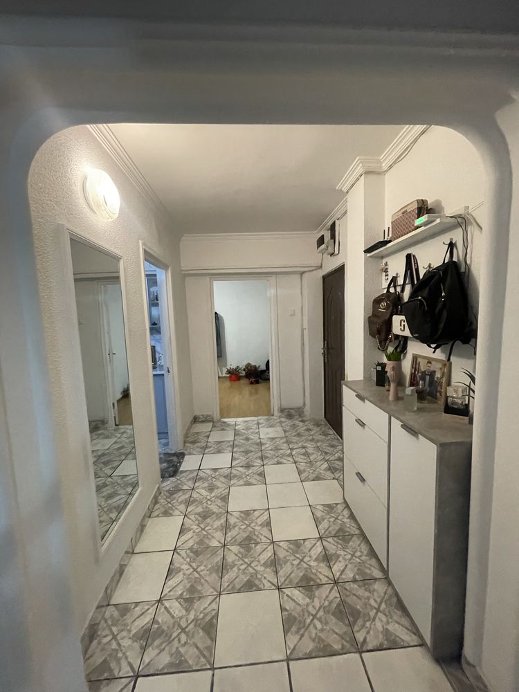Vand apartament 2 camere