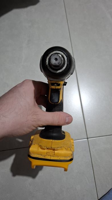Dewalt DC820 1/2 18v