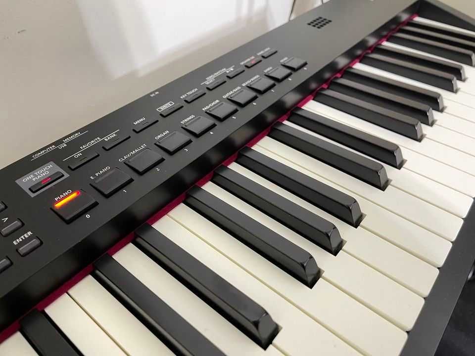 Roland RD88 (pian digital sintetizator clapa orga midi controller)