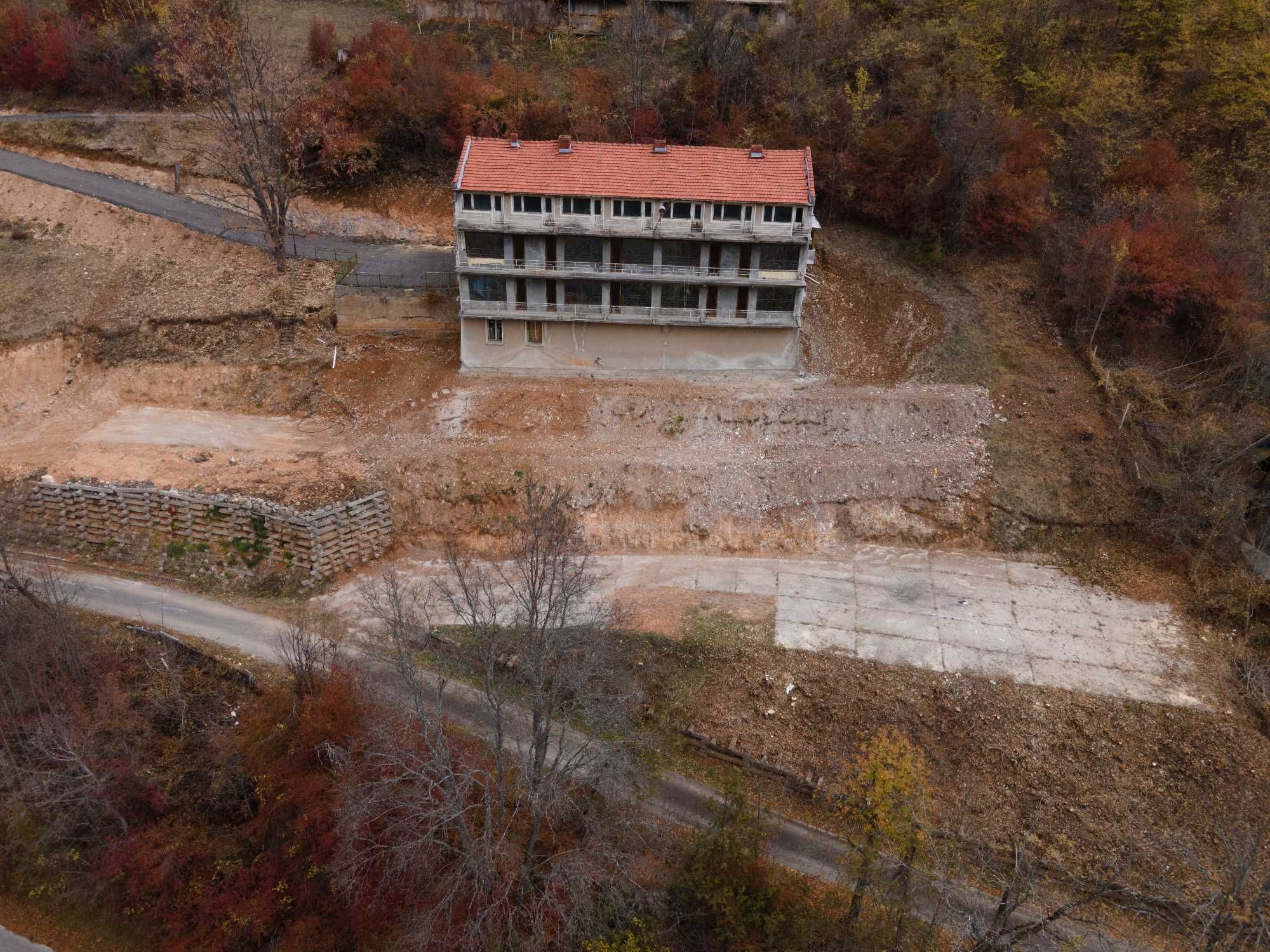 Продавам хотел в село Шипково