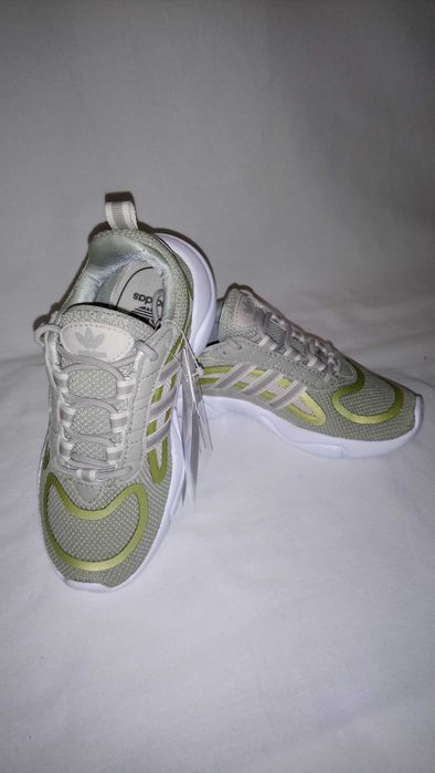 Маратонки ADIDAS