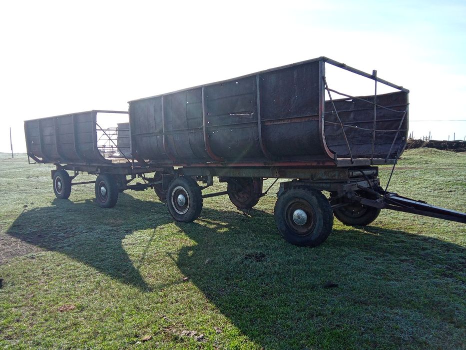 Продам 2 тележку сенавозка в хорошем состояние сдокументами