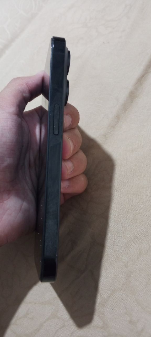iPhone 14 pro sotilad