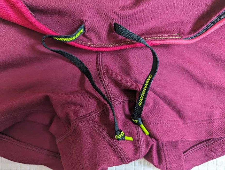 Дамски къси панталони Nike Dri-fit / Дамски къс Клин Nike S