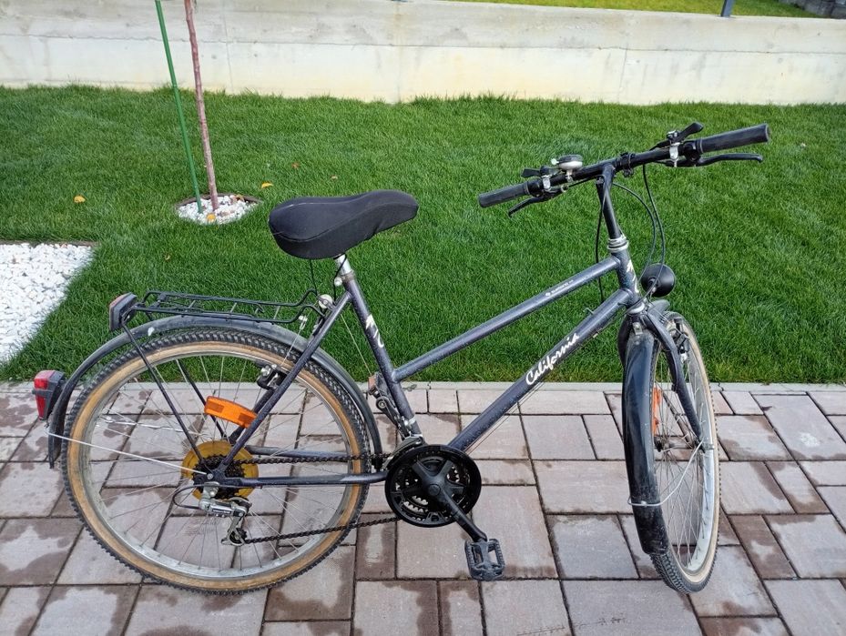 Vând bicicletă utilizată