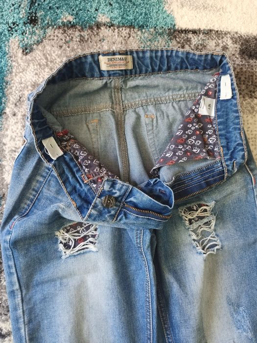 Детски дънки накъсани