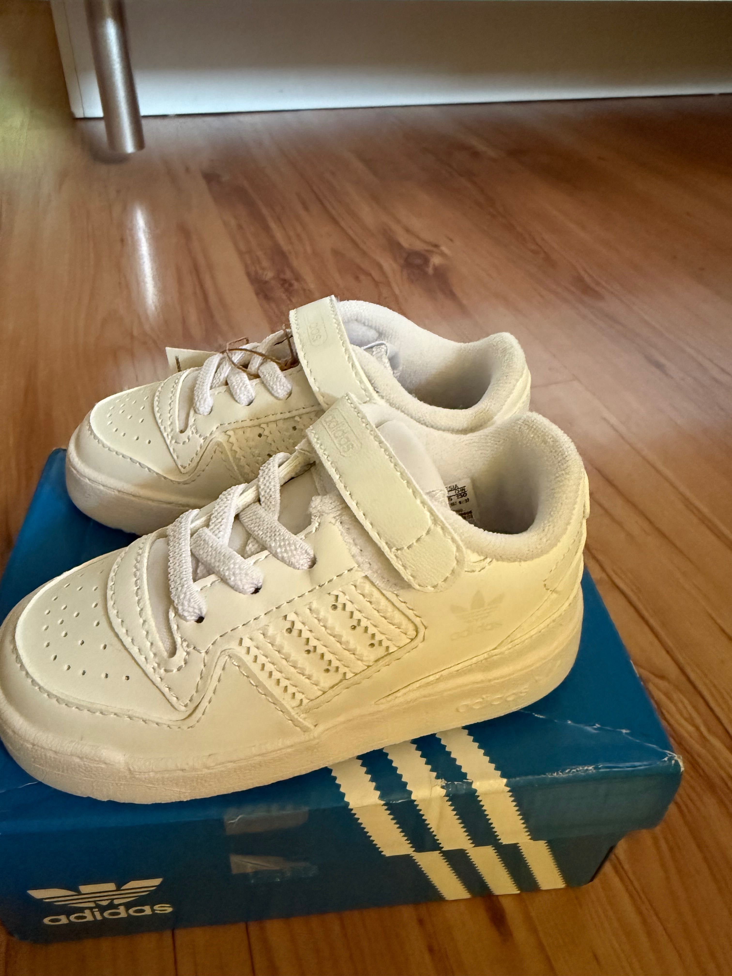 Нови маратонки Adidas forum low