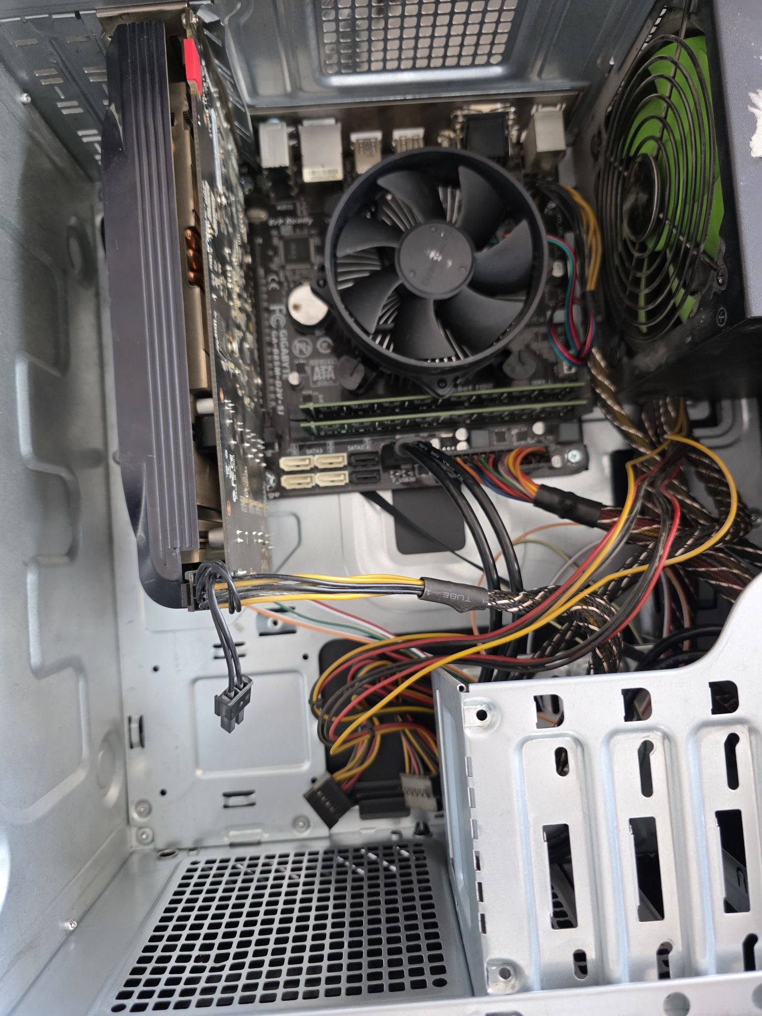 Компьютер i5 4460 GTX950 16gb ОЗУ 128 Ssd 1ТБ HDD