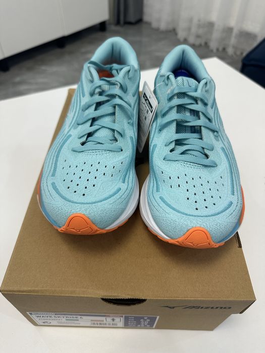 Adidasi alergare Mizuno Skyrise ( adidasi alergare nike , adidas , )