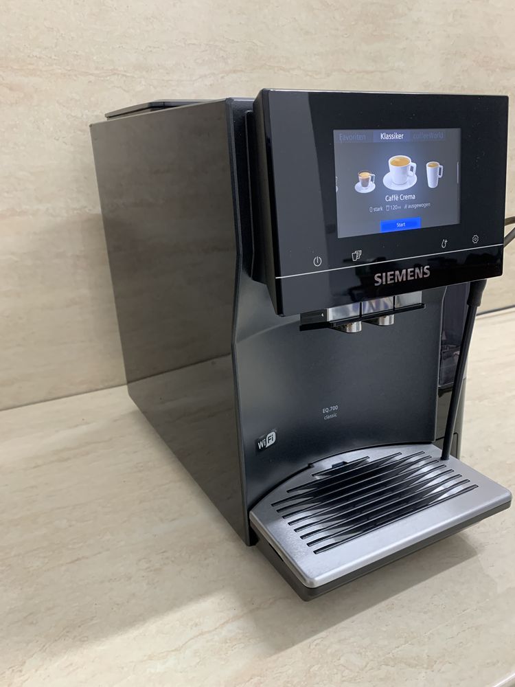 Expressor de cafea SIEMENS EQ700