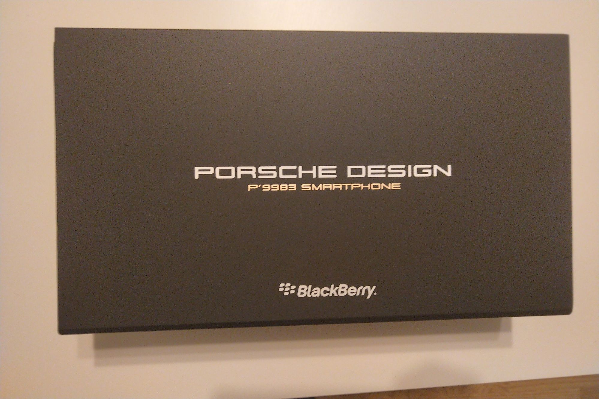 Blackberry Porsche P9983 Nou!