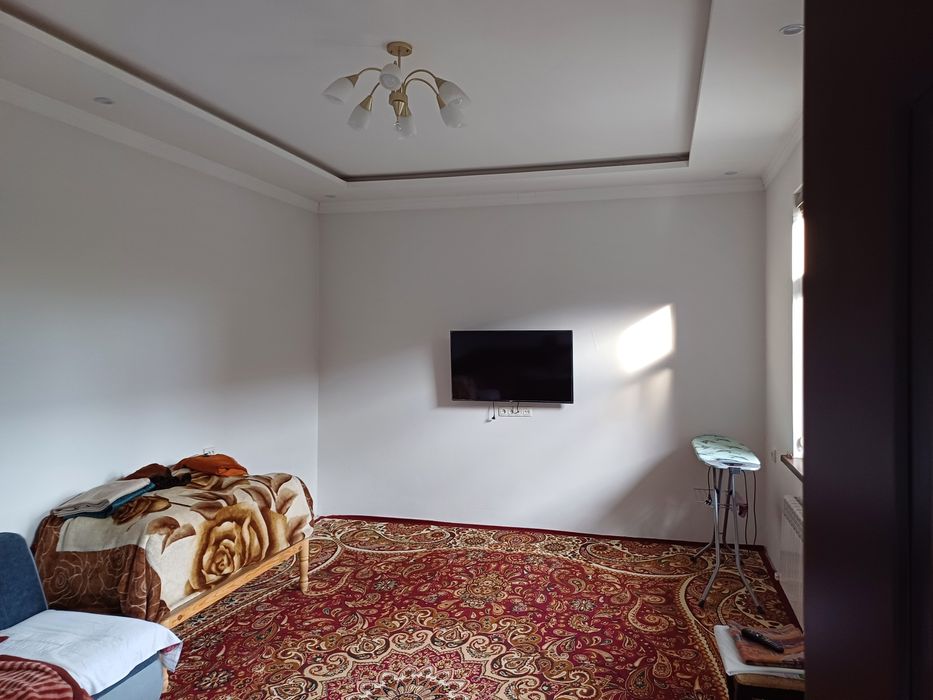 Келес Абдурахмоновда уй сотилади 4 сотих 5 хона