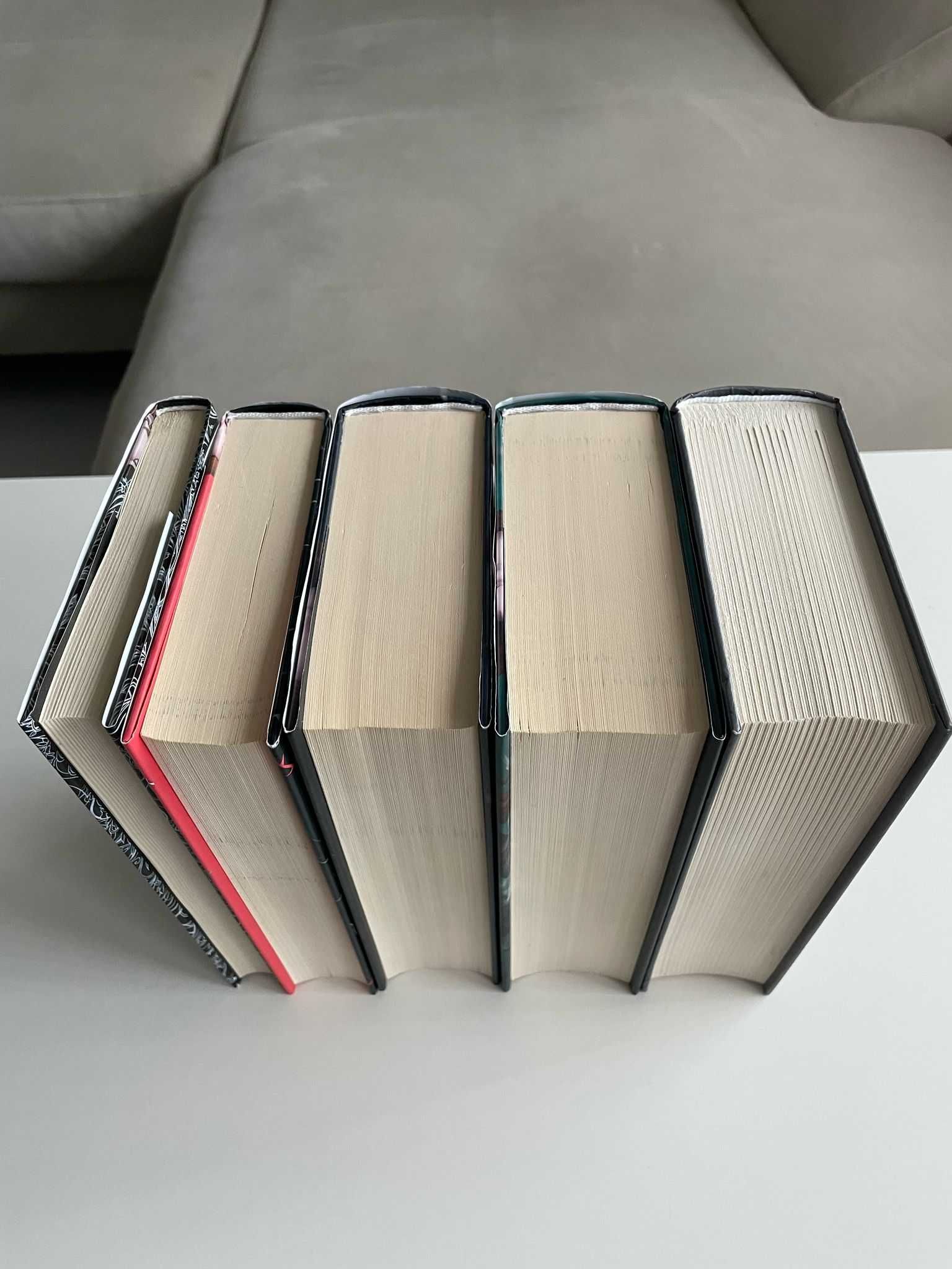 Seria acotar regatul spinilor si al trandafirilor sarah j maas