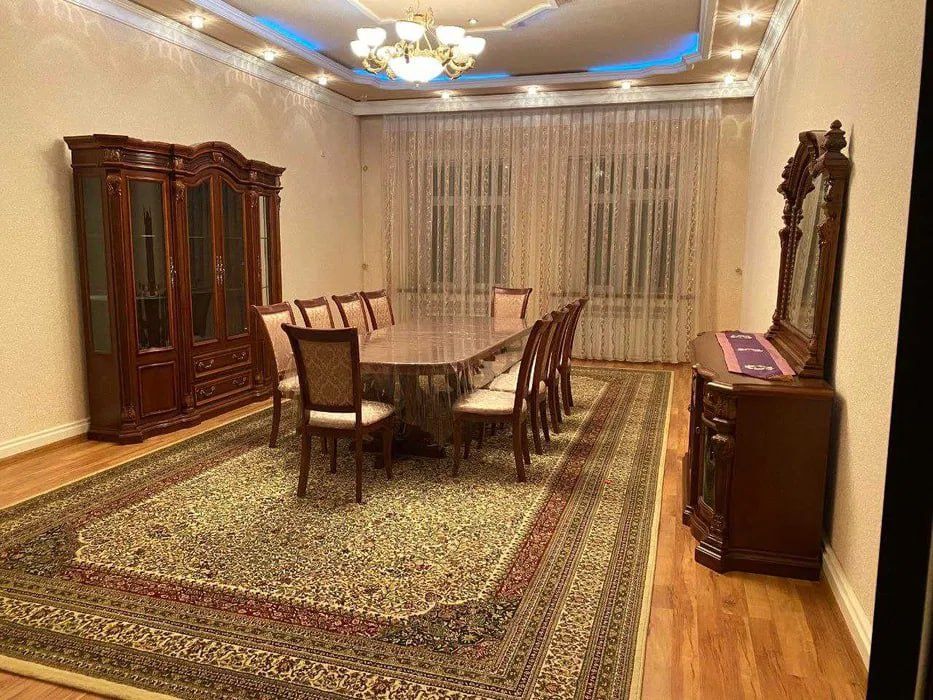 Продаетса Евро дом с мебелом техникой в Алмазарский район. 7.9 соток