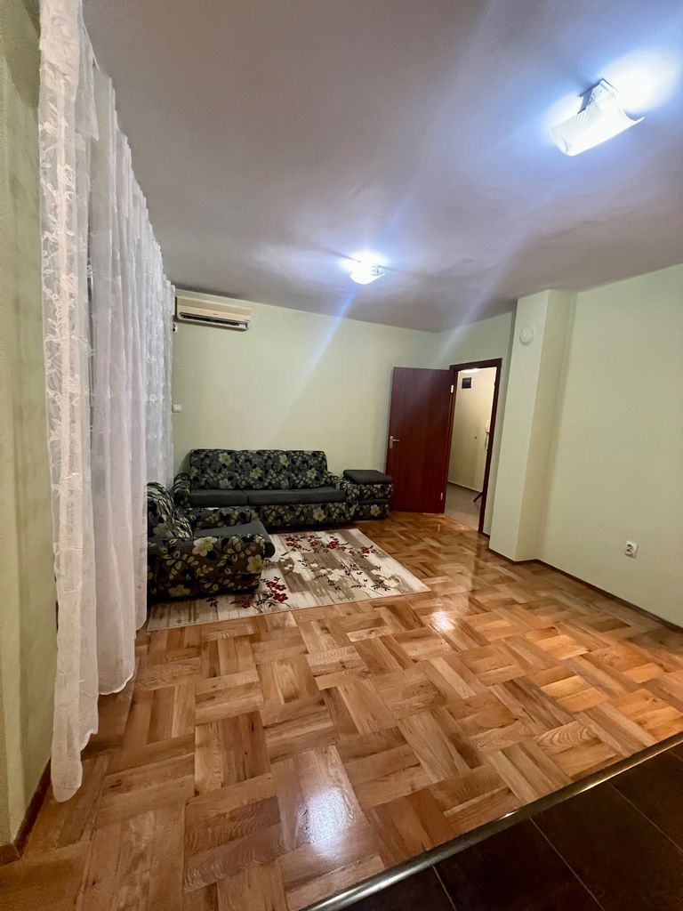 Дава се под наем Двустаен апартамент в Силистра, Център - 60 кв.м за 229.5 € - Снимка #3