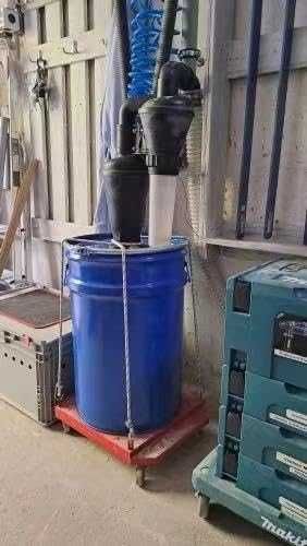 Colector de praf cu dublă filtrare și ciclon pentru lemn