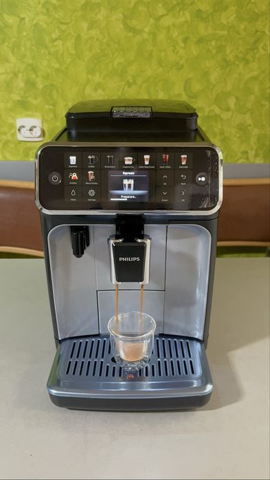 Expresor/aparat de cafea Philips Latte Go seria 5500