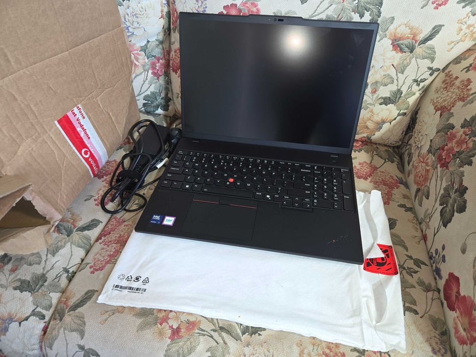 Laptop LENOVO ThinkPad T16 Gen 3 Intel Core 7 32GB  1TB Intel Graphics