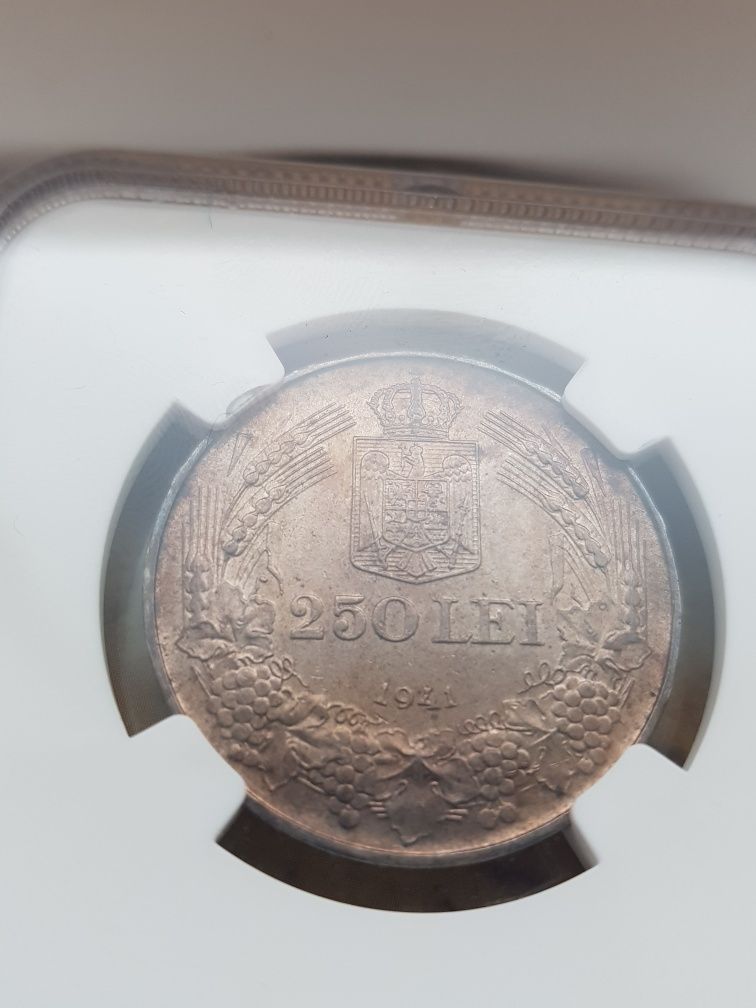 Moneda  Romania 250 lei 1941 Mihai I NGC AU58 Totul Pentru Tara