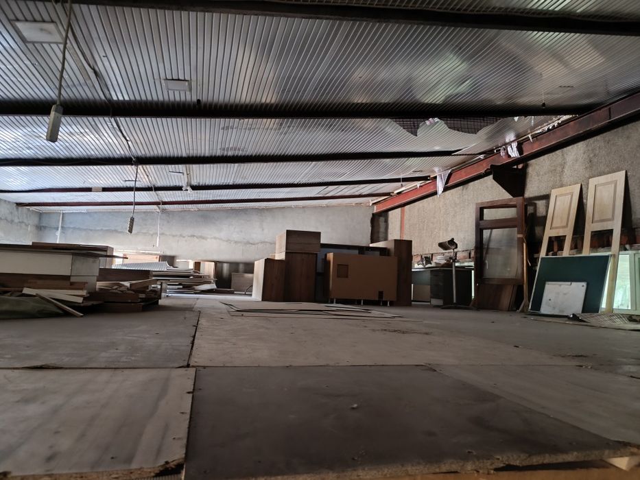 Сдается место на бадамзарэ площадь 400квм сдается только только для ме