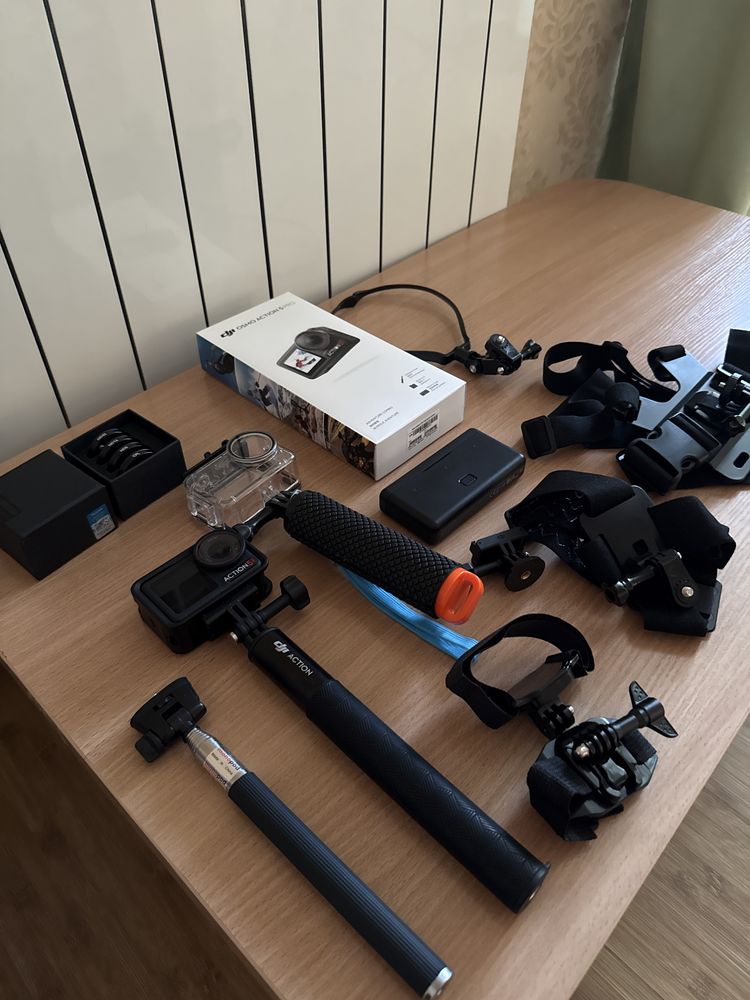 Dji action pro 5 +флешка 128гб+набор