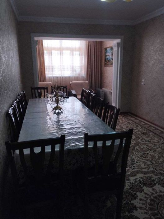 Срочно 4 хонали кирпичный  квартира жихозлари билан  сотилади  5 микрн