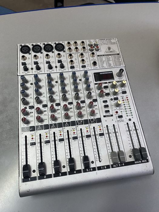 Mixer behringer eurorack ub 1204fx pro ub 1202