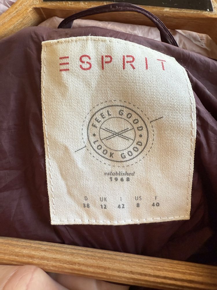 Яке от пух Esprit