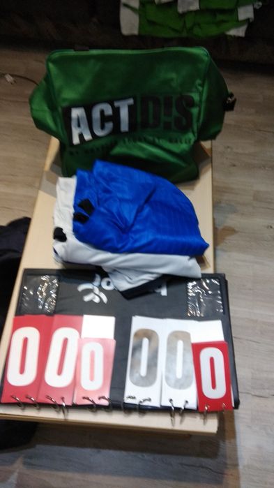 Compleuri , echipament baschet, volei