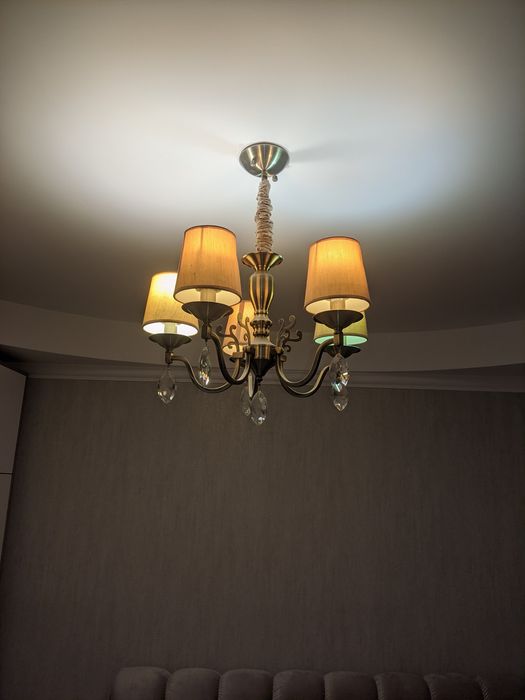 Люстры бу, хорошие