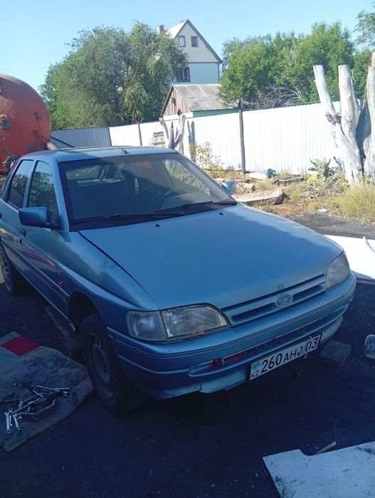 Продам либо обмен машину форд эскорт.