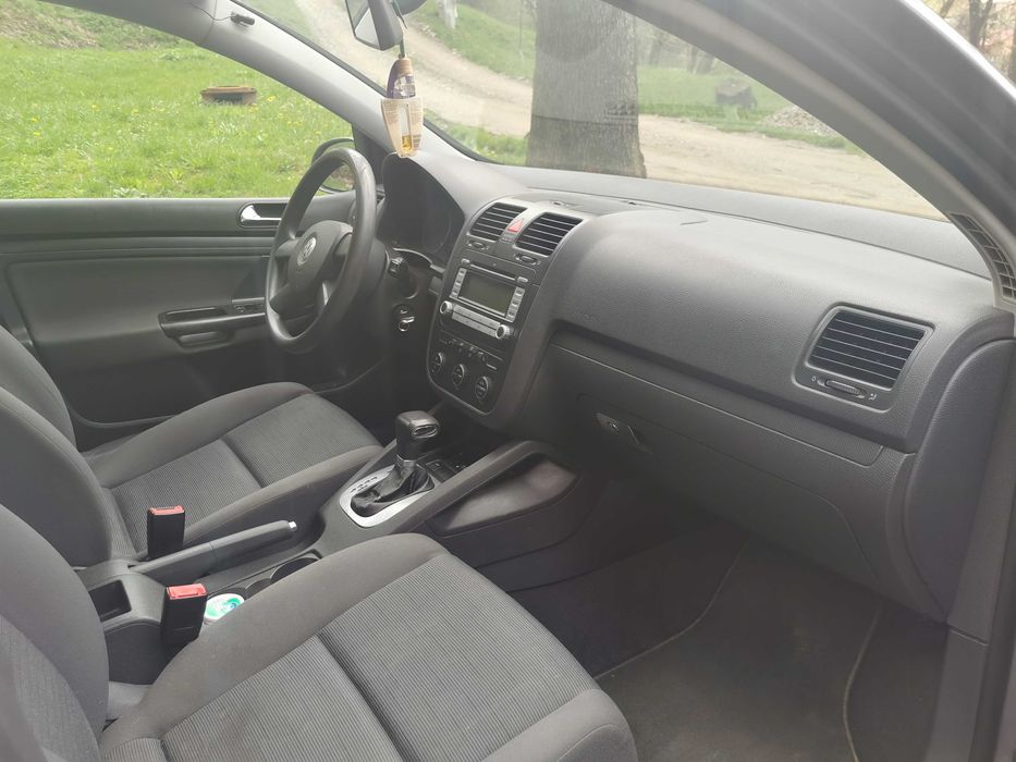 Vând vw golf 5 1.6 fsi 2005 automat