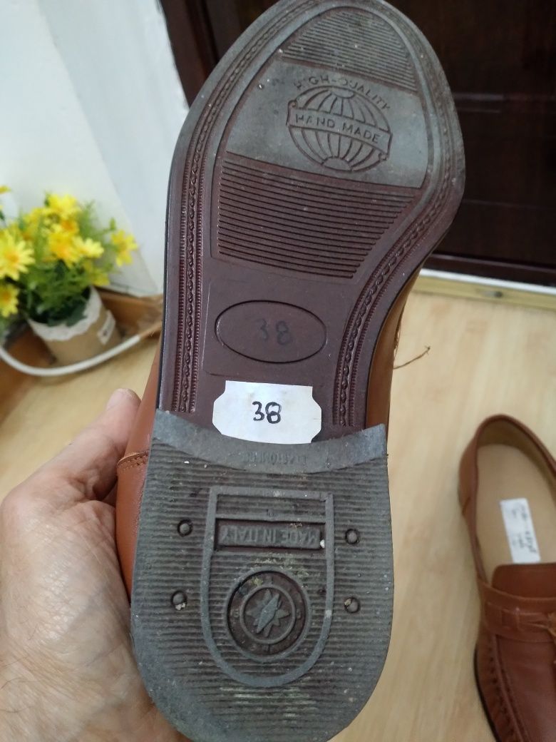 Pantofi barbati marimea 38.purtati de 3 ori.