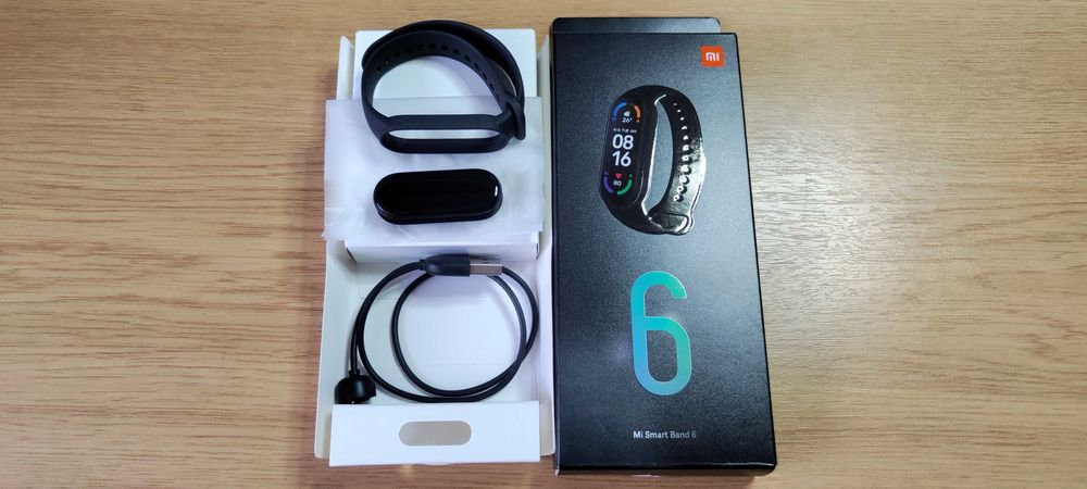 Фитнес браслет MI Smart Band 6