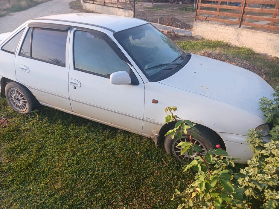 Vând Daewoo Cielo