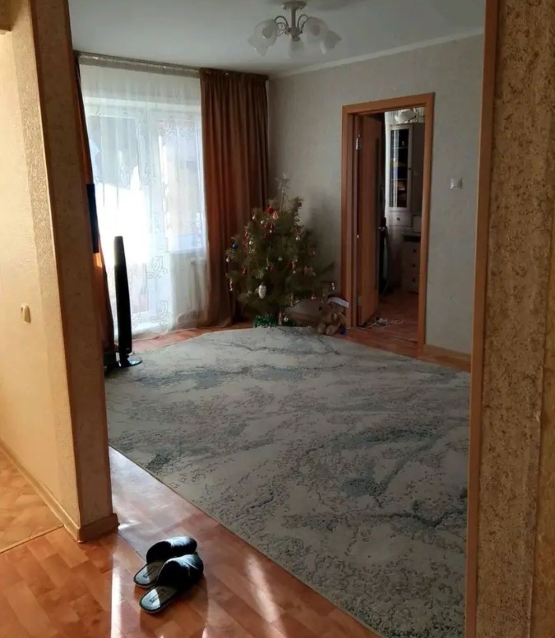 Продам недорого! 2х комн кв р-н 2й школы
