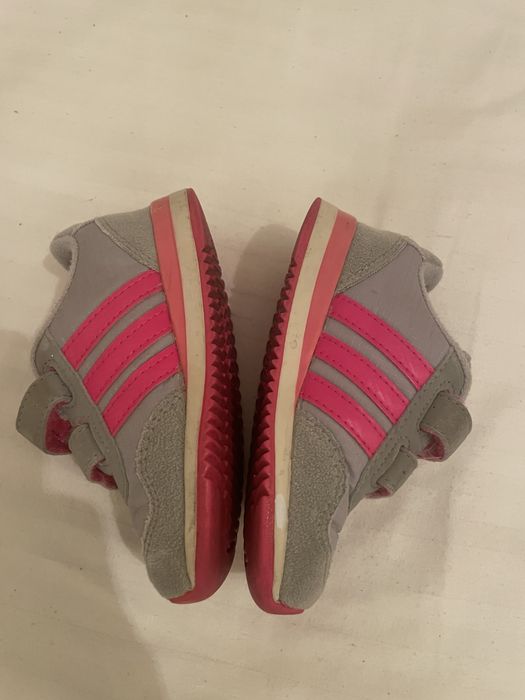 Adidas roz fucsia cu gri material textil marimea 21