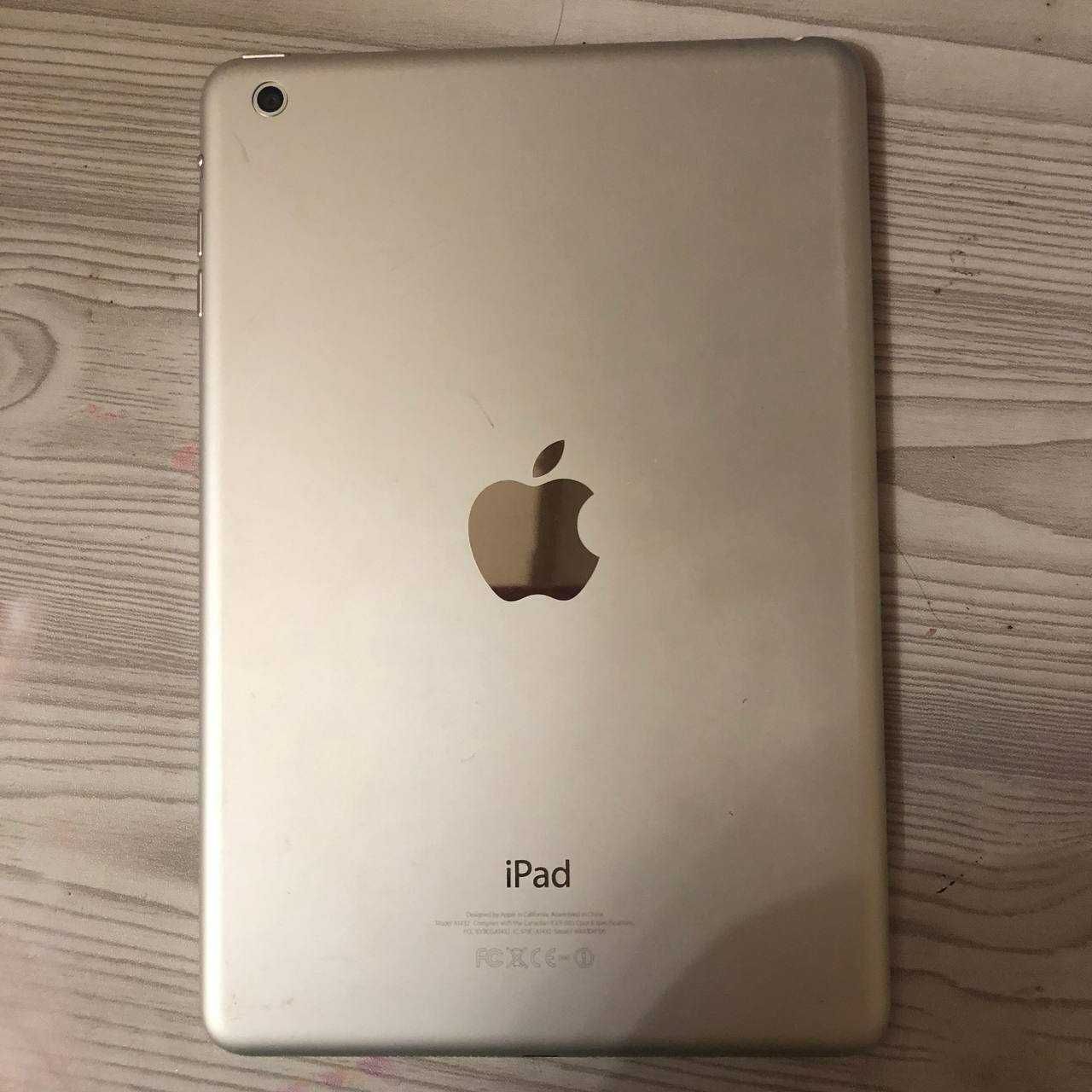 Продам планшет Ipad в отличном состоянии