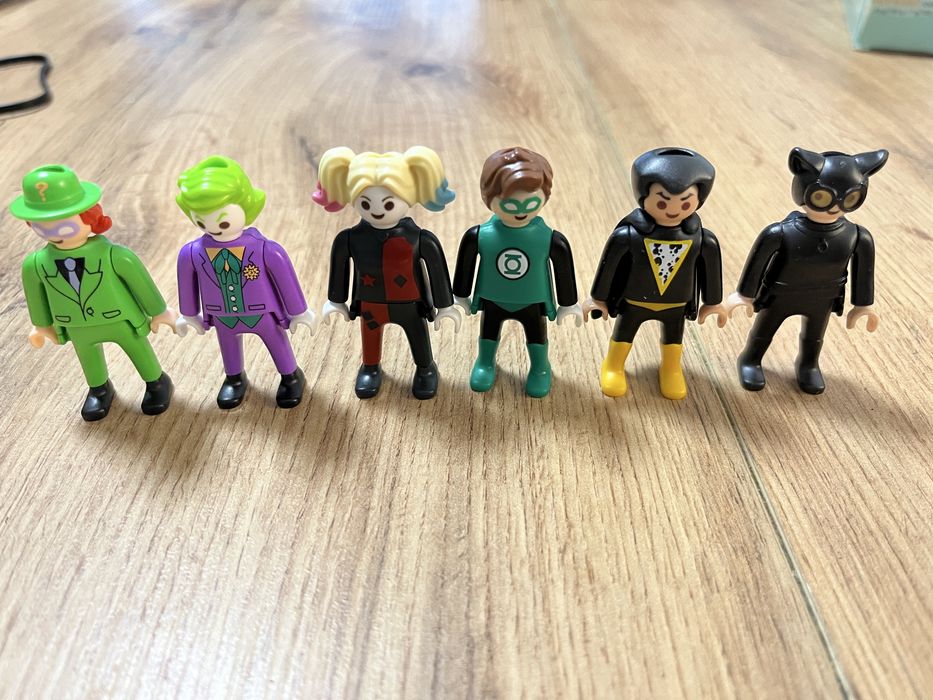 Киндер играчки DC