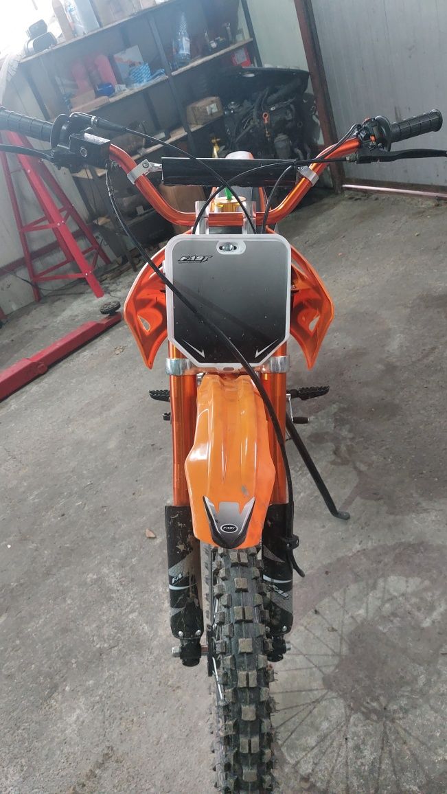 Vând cross 125cc în 4 trepte nou