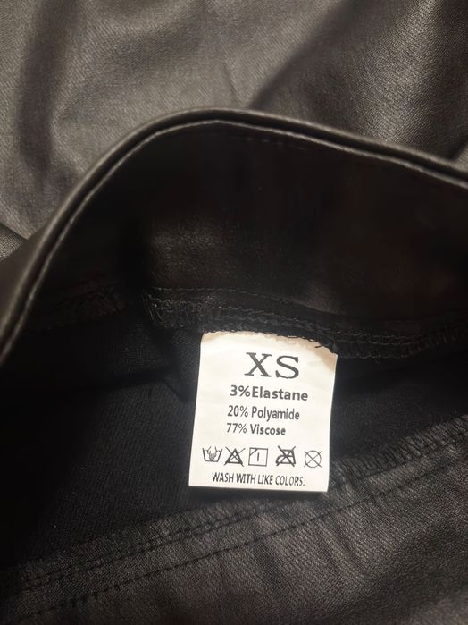 Асимитрична пола