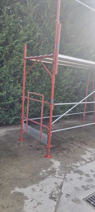 Schela de fatada import Italia cu pasul de 1,8 m