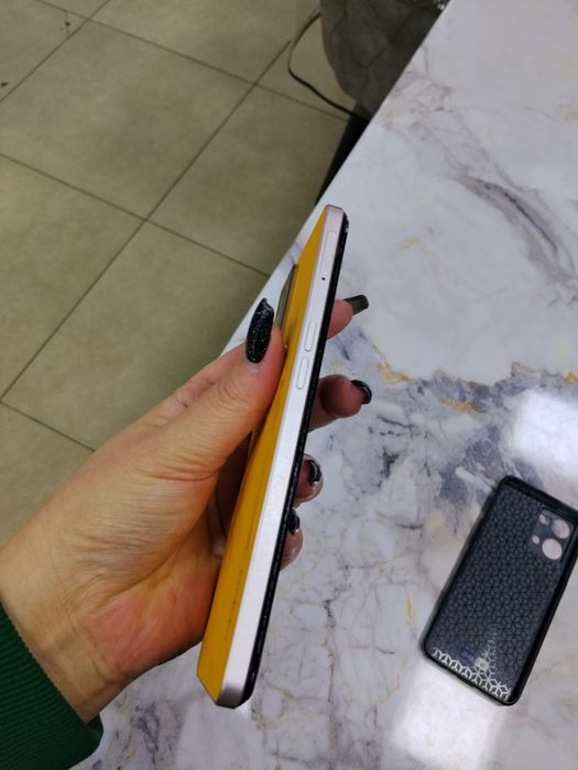 Продам сотовый телефон