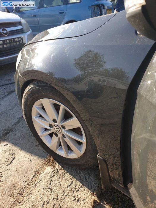 Aripa Stanga Fata cu Defect Volkswagen Golf 7 Hatchback 2013 - 2020 Culoare LI7F [C8913]