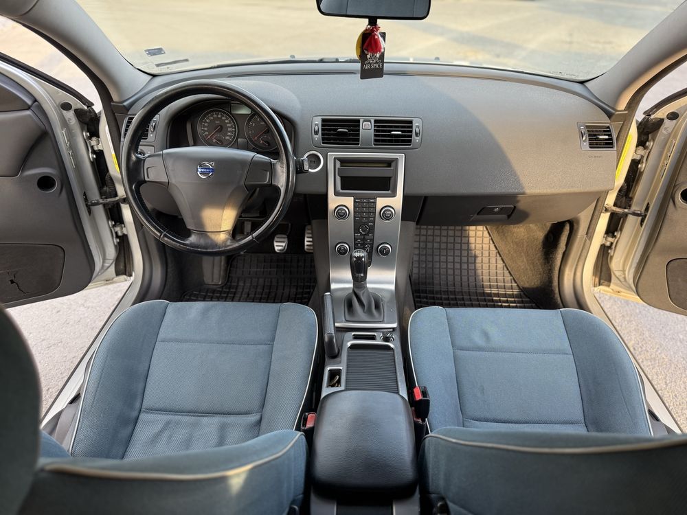 Volvo c30 1.8 бензин